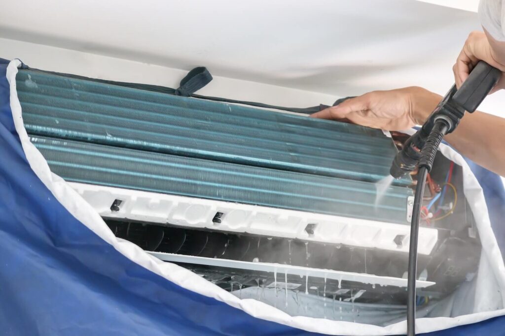 Air conditioning cleaning service with water gas